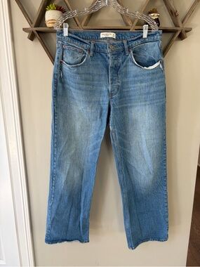 Abercrombie & Fitch 90’s Baggy Low Rise Jeans. Size 12 short (31 Waist).